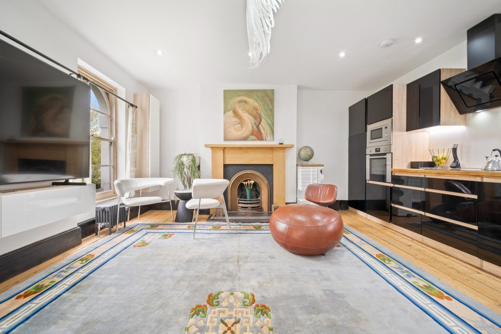 Property photo 1 of 28