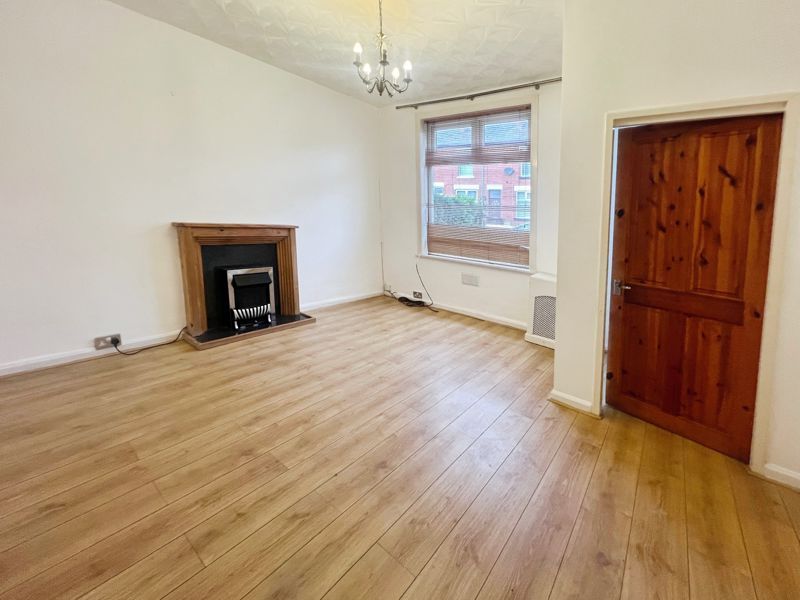 Property photo 2 of 14 Lounge