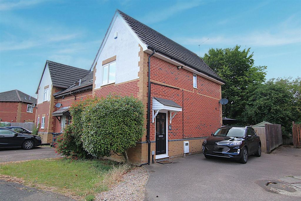 Property photo 1 of 10 6 Limoges Court.Jpg