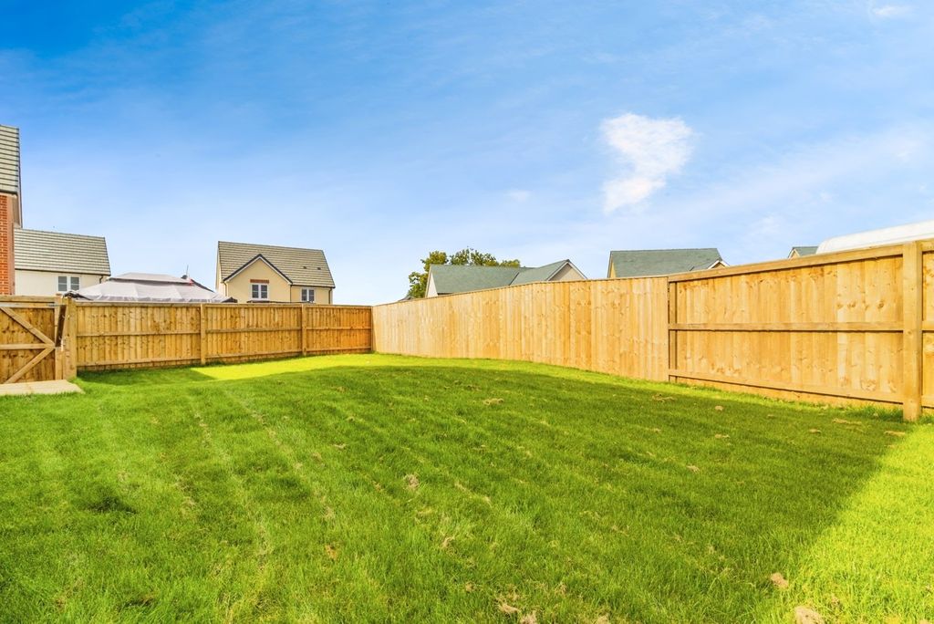 Property photo 2 of 11 Picture No. 19