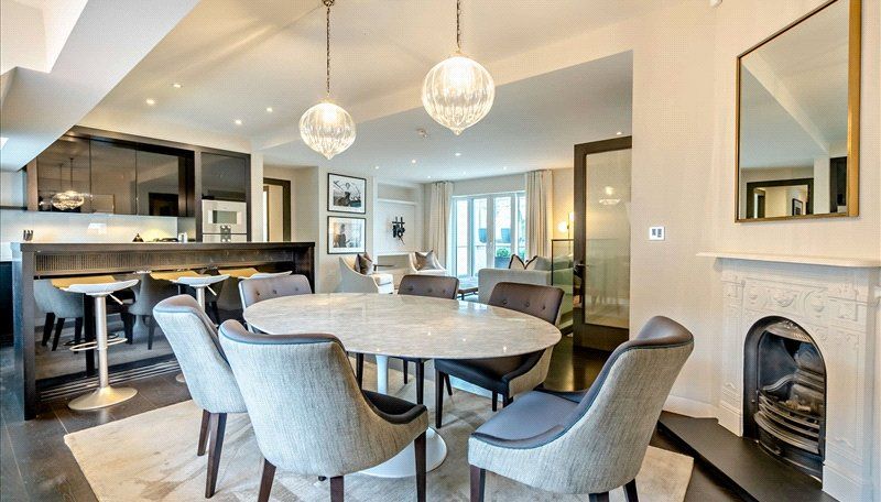 Property photo 3 of 12 Dining Area