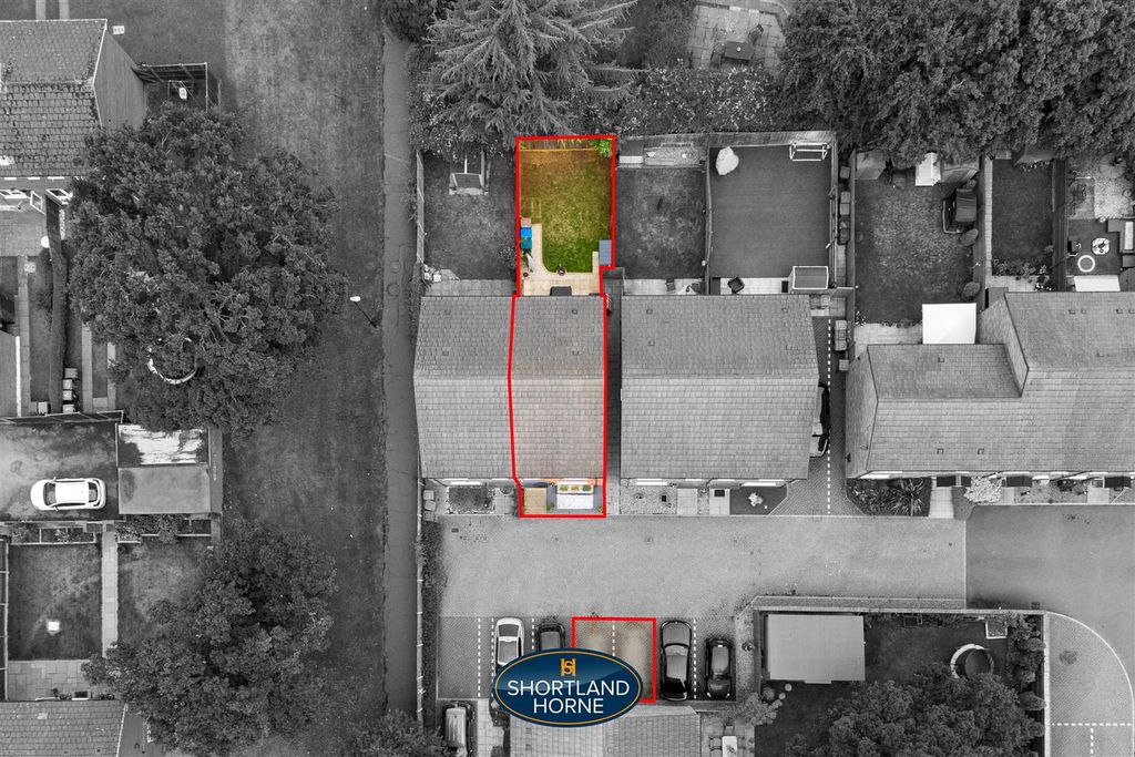 Property photo 2 of 27