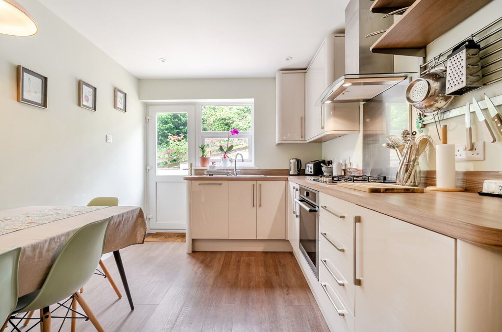 Property photo 3 of 16 1469662-11-6A1F2E...