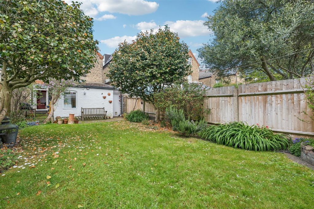 Property photo 3 of 14 For Sale - Homefield Road, W4