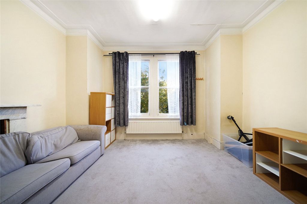 Property photo 2 of 22 Picture No. 12