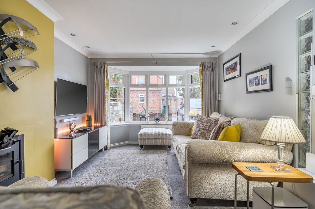 Property photo 2 of 18