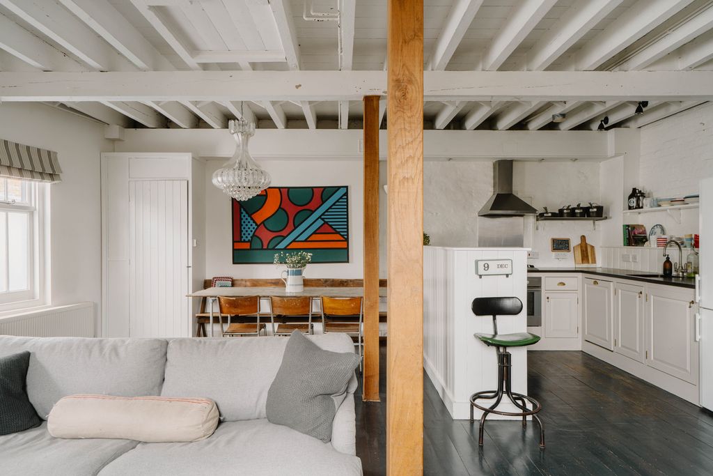 Property photo 3 of 19 323245 - Norfolk Street_High Res-8.Jpg