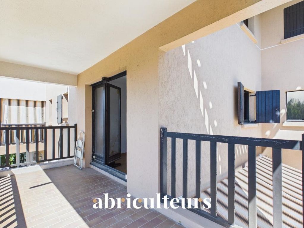 Property photo 1 of 9 40m2 Apartment For Sale In The Saint Jacques Quarter Grasse (06130)