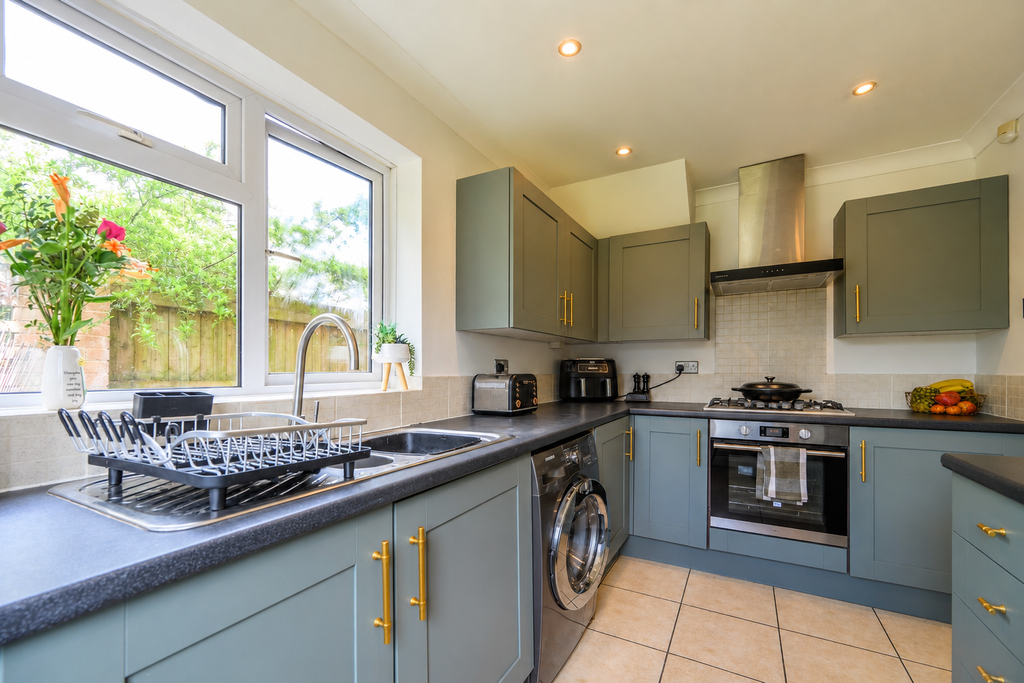 Property photo 2 of 18 Kitchen - No Dehumidifier
