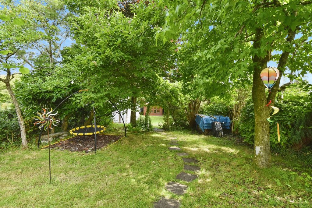 Property photo 3 of 17 Photo