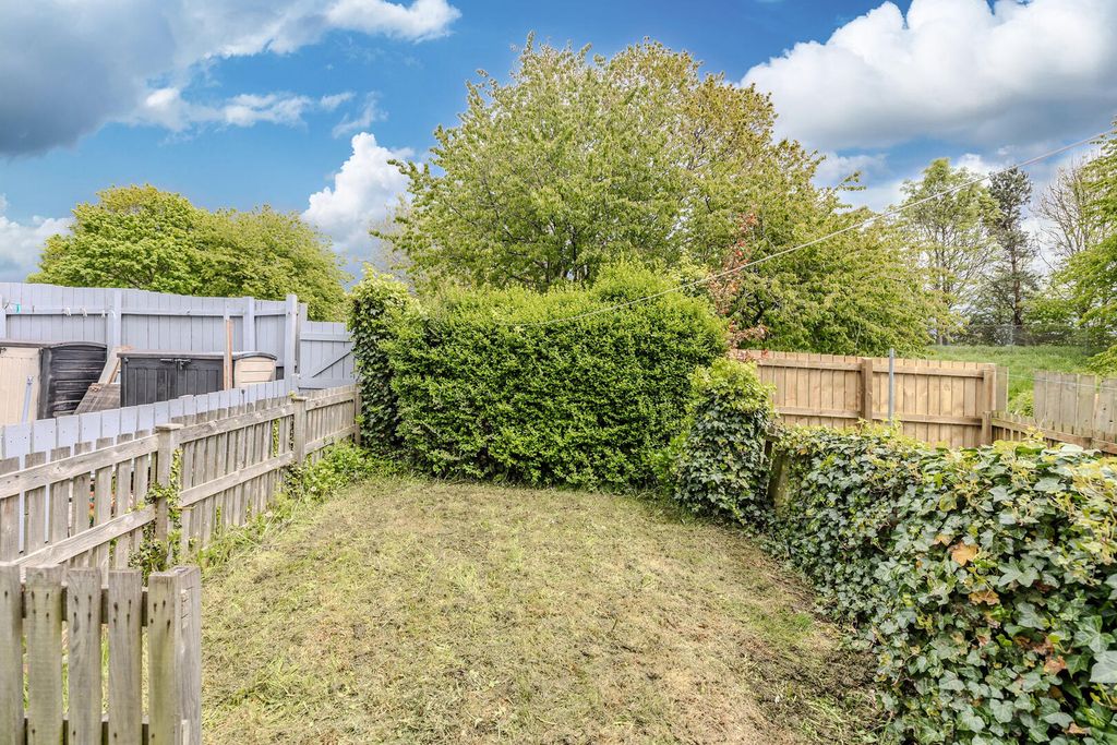 Property photo 2 of 36 Rear Garden