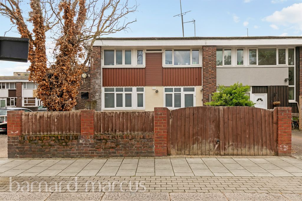 Property photo 1 of 8
