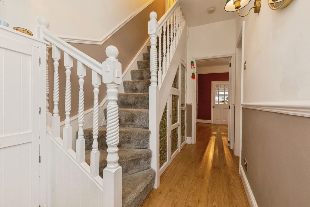 Property photo 2 of 20 Hall