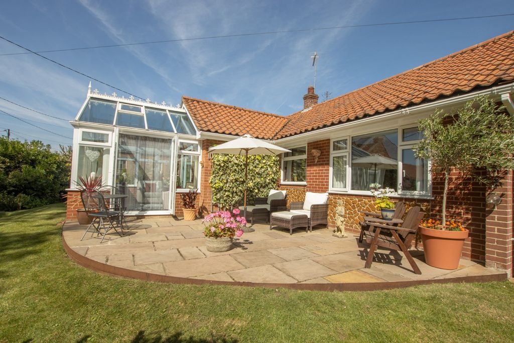 Property photo 2 of 27 3491944