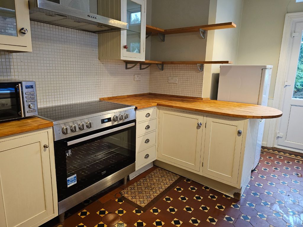 Property photo 3 of 21 2435743