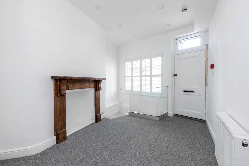 Property photo 2 of 11 2A, Lansdown Road Bath, Ba1 5EE-4.Jpg