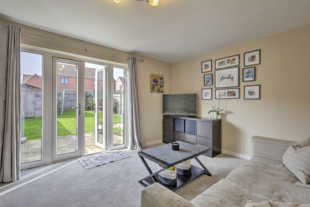 Property photo 3 of 19 Pbox-Img.Jpg