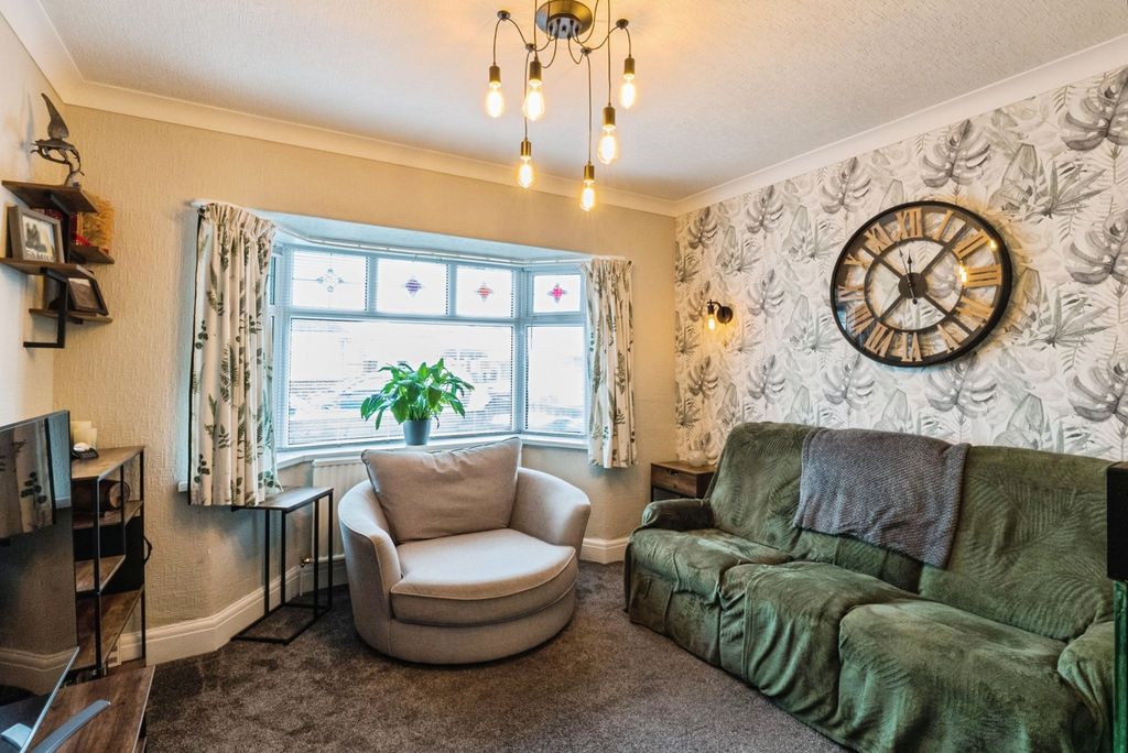 Property photo 3 of 20 Pbox-Img.Jpg