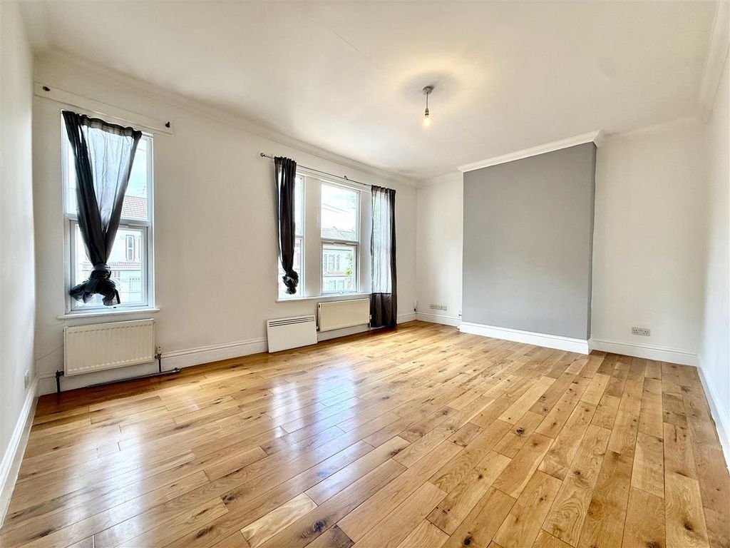Property photo 3 of 9 Img_9756.Jpg