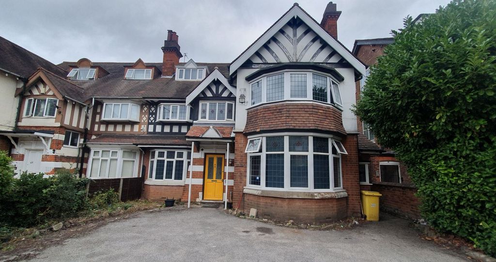 Property photo 3 of 47