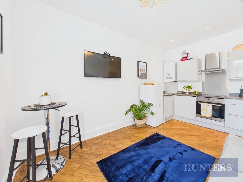 Property photo 3 of 11 Cam05316G0-Pr0095-Still002.Jpg