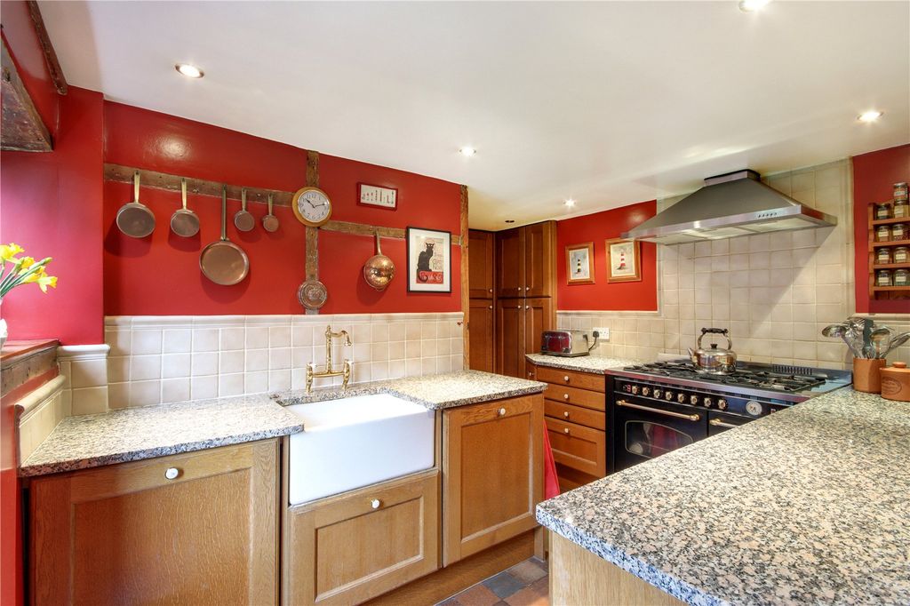 Property photo 3 of 15 Kitchen