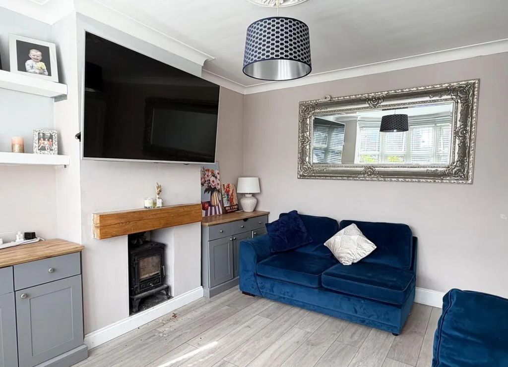 Property photo 2 of 14 Picture No. 03