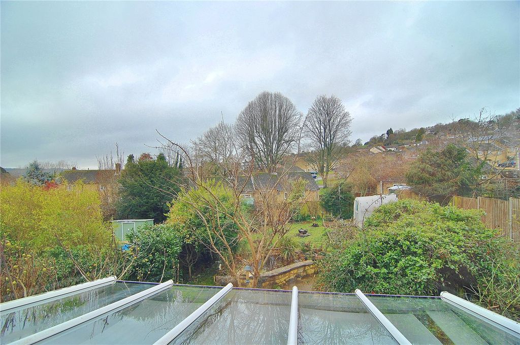 Property photo 2 of 23 Picture No. 13