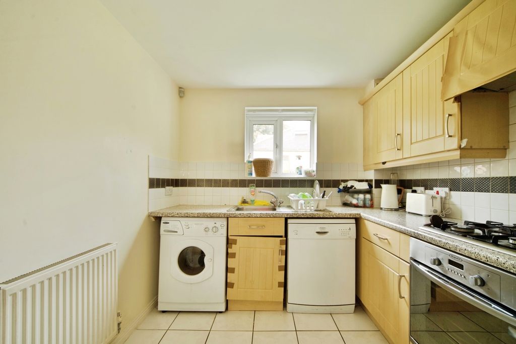 Property photo 3 of 17 Photo