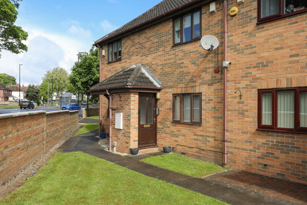Property photo 2 of 13