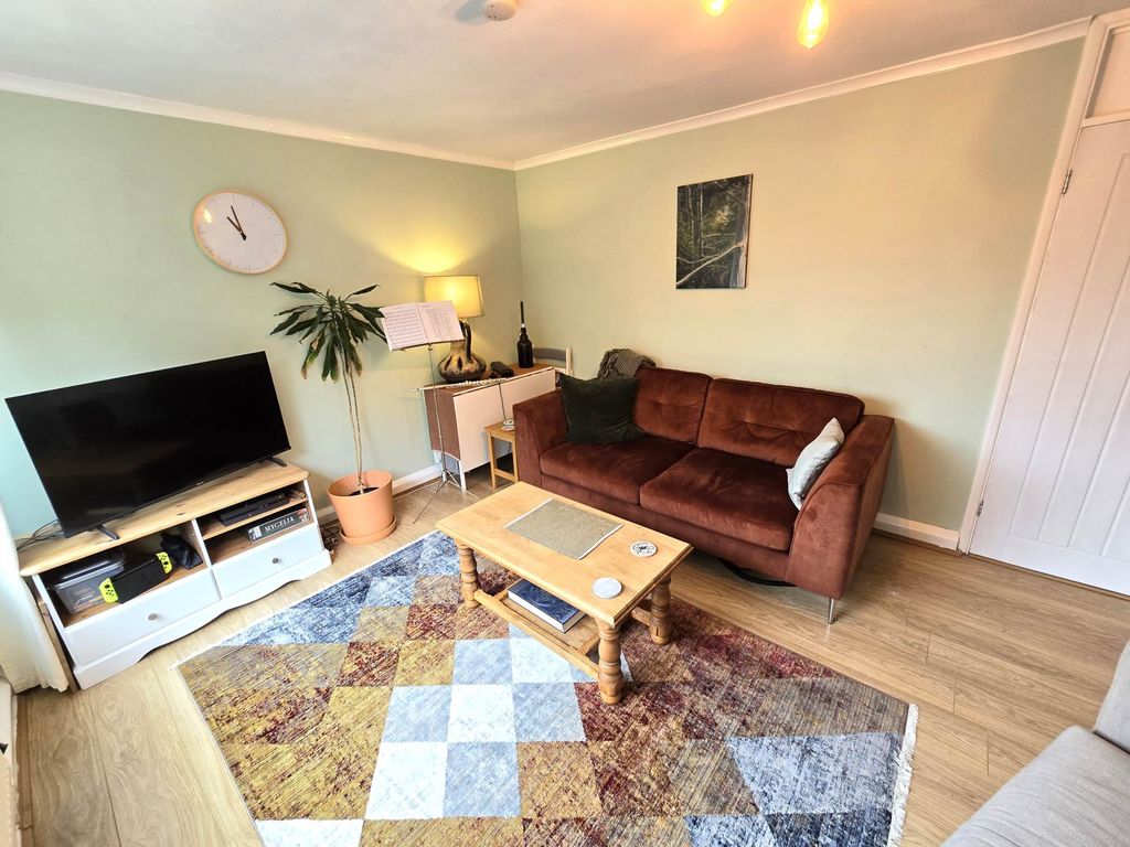Property photo 2 of 6