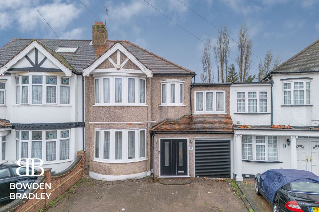 Property photo 1 of 21