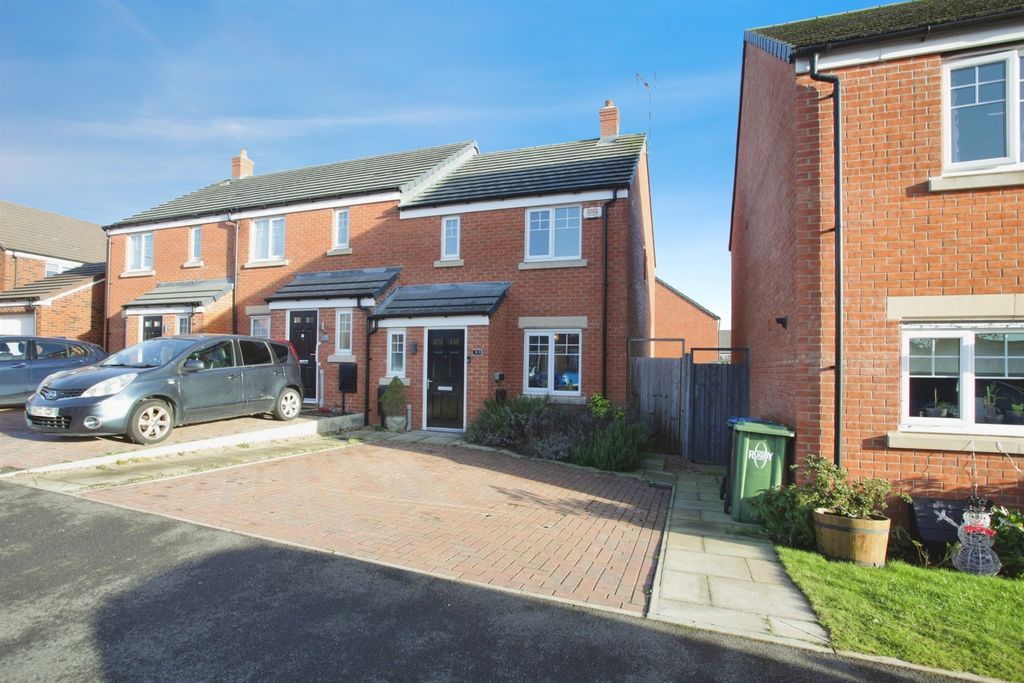 Property photo 2 of 16