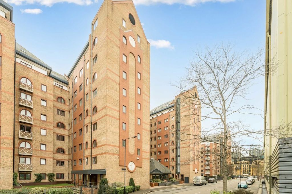 Property photo 2 of 5