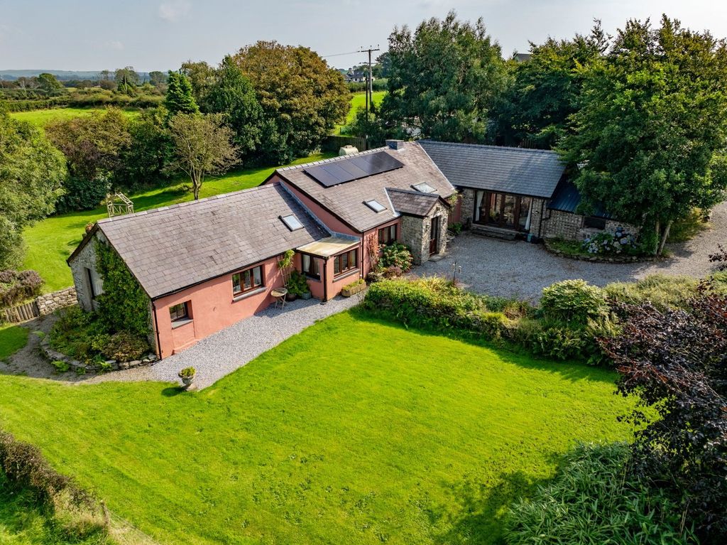 Property photo 3 of 71