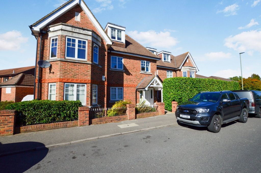 Property photo 1 of 13 External