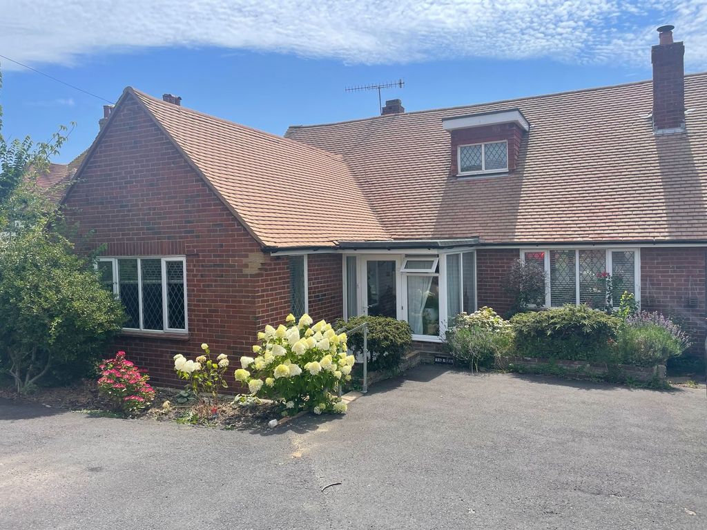 Property photo 1 of 25