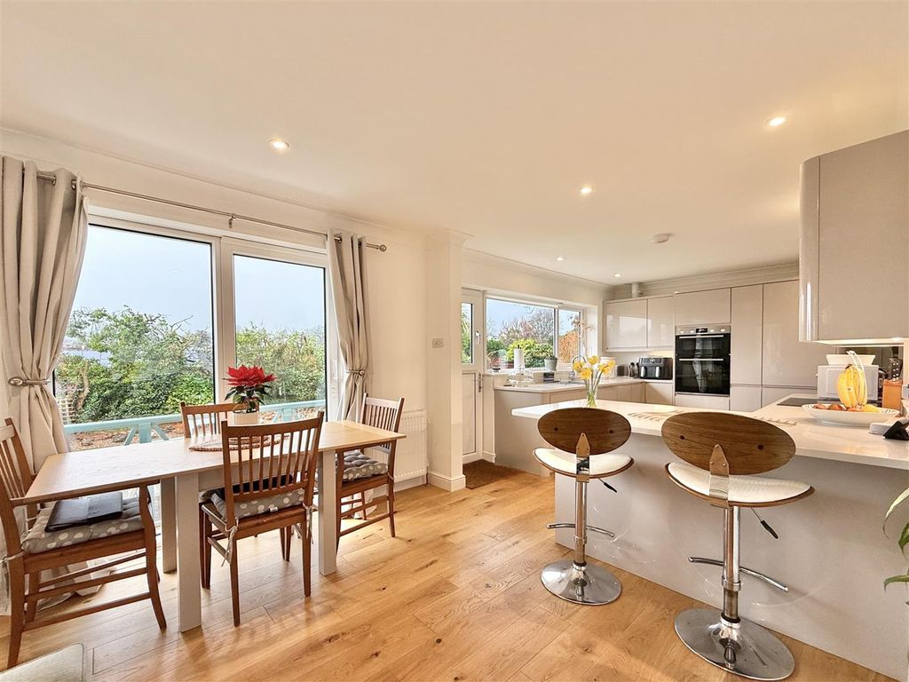 Property photo 3 of 21 Kitchen Diner.Jpg