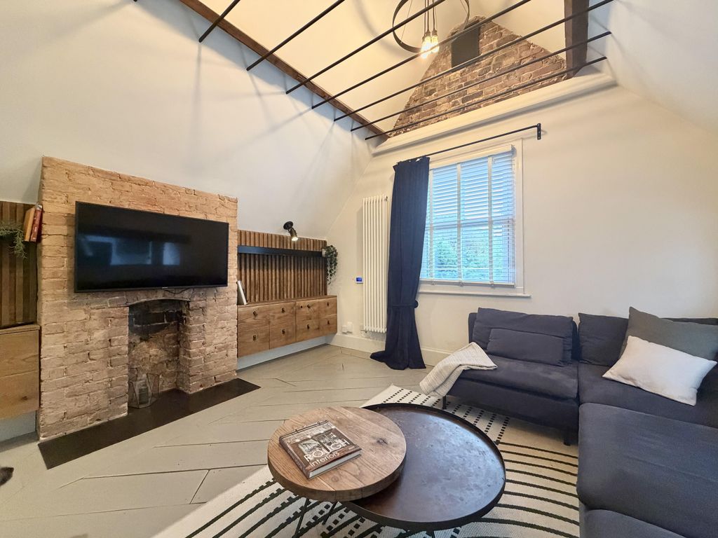 Property photo 3 of 16 Collett Road