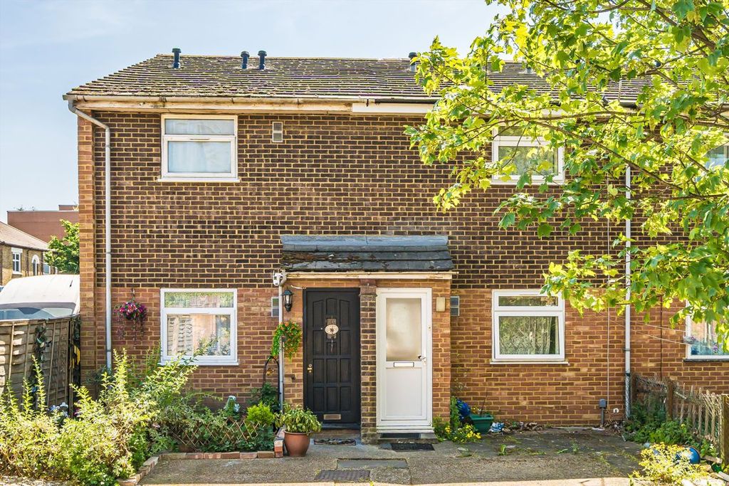 Property photo 1 of 4