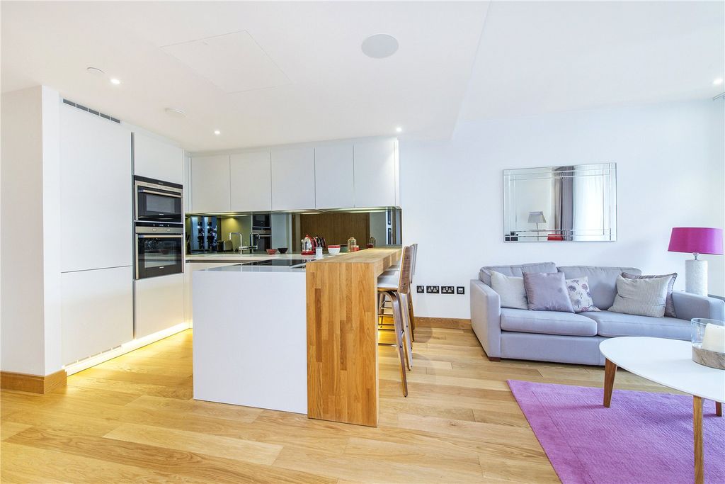 Property photo 3 of 11 Kitchen/Dining Room