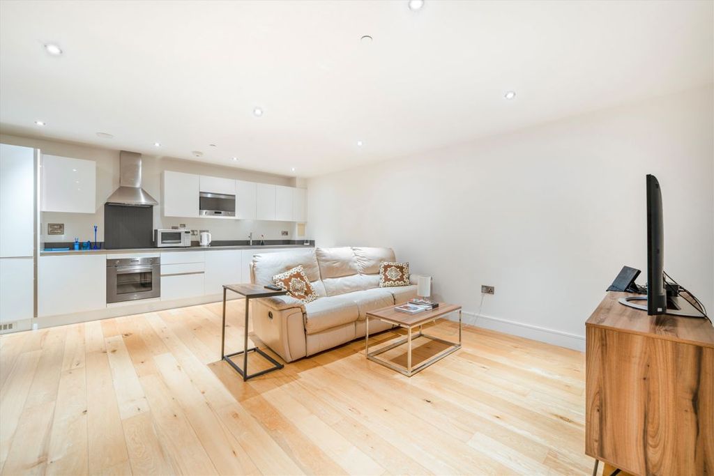 Property photo 2 of 5