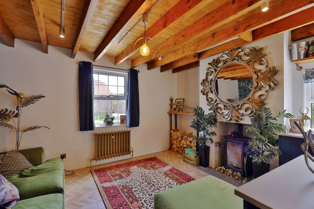 Property photo 1 of 34