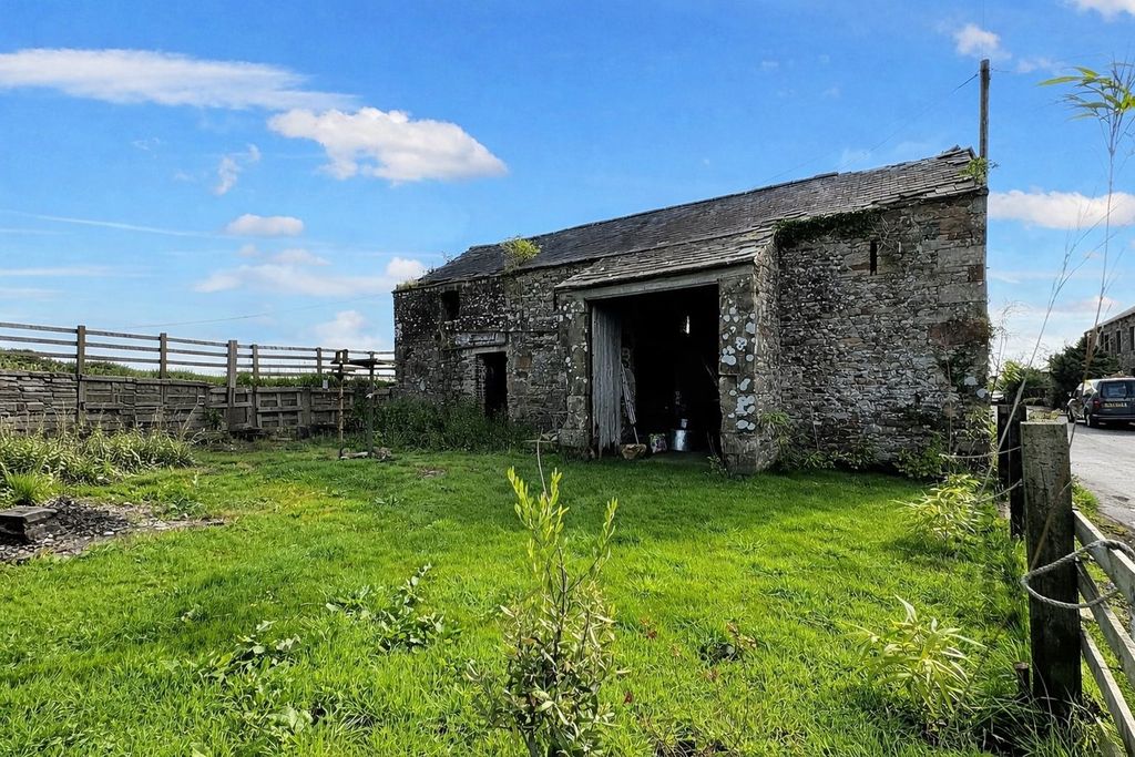 Property photo 3 of 19