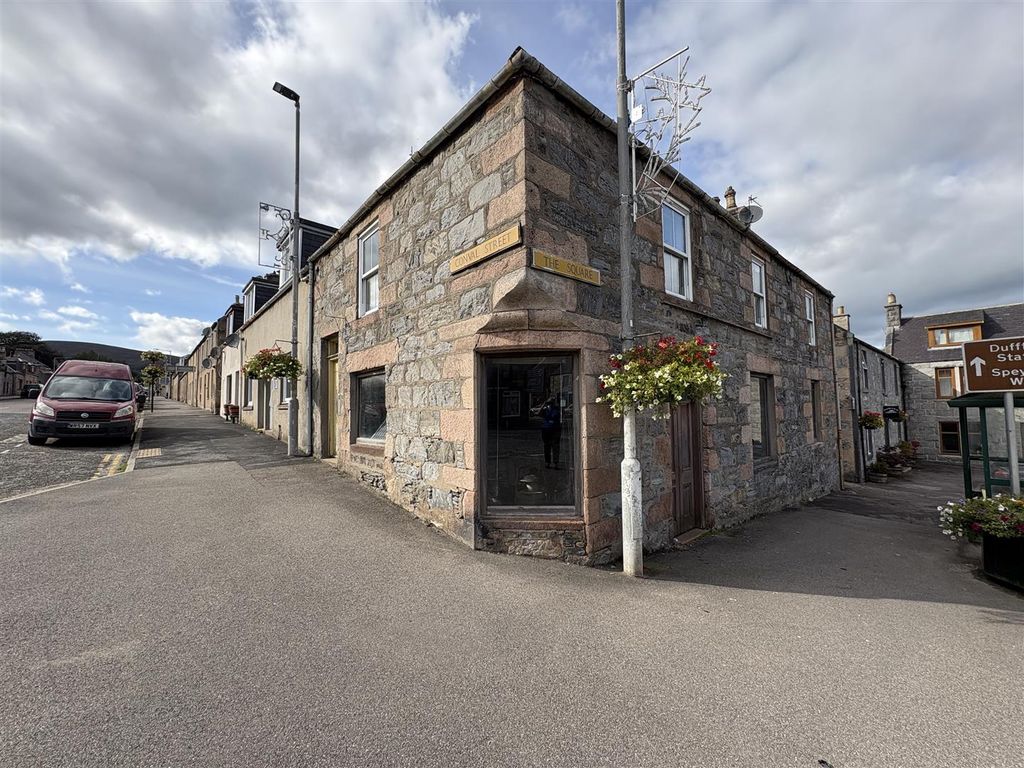 Property photo 1 of 8 1 Conval Street & 1 The Square