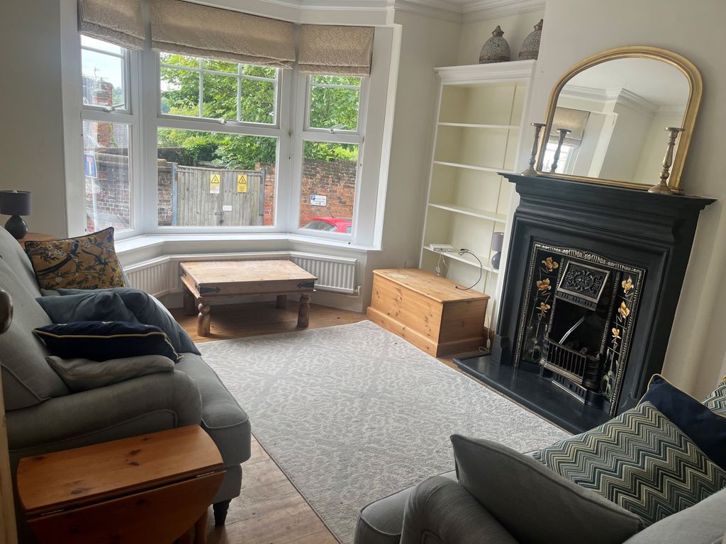 Property photo 2 of 19