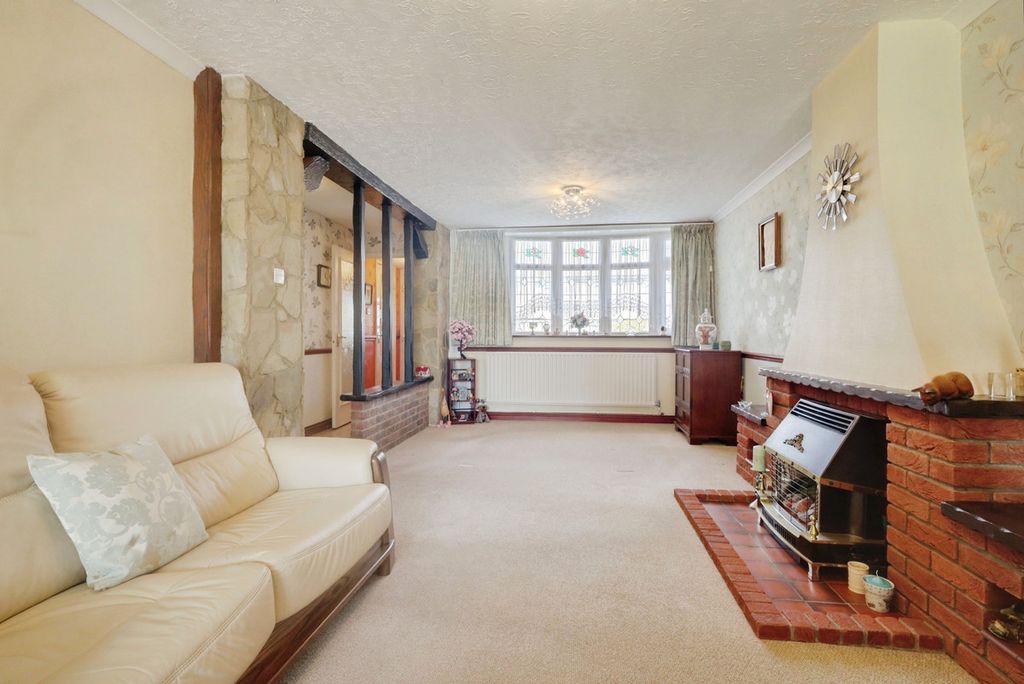 Property photo 3 of 22