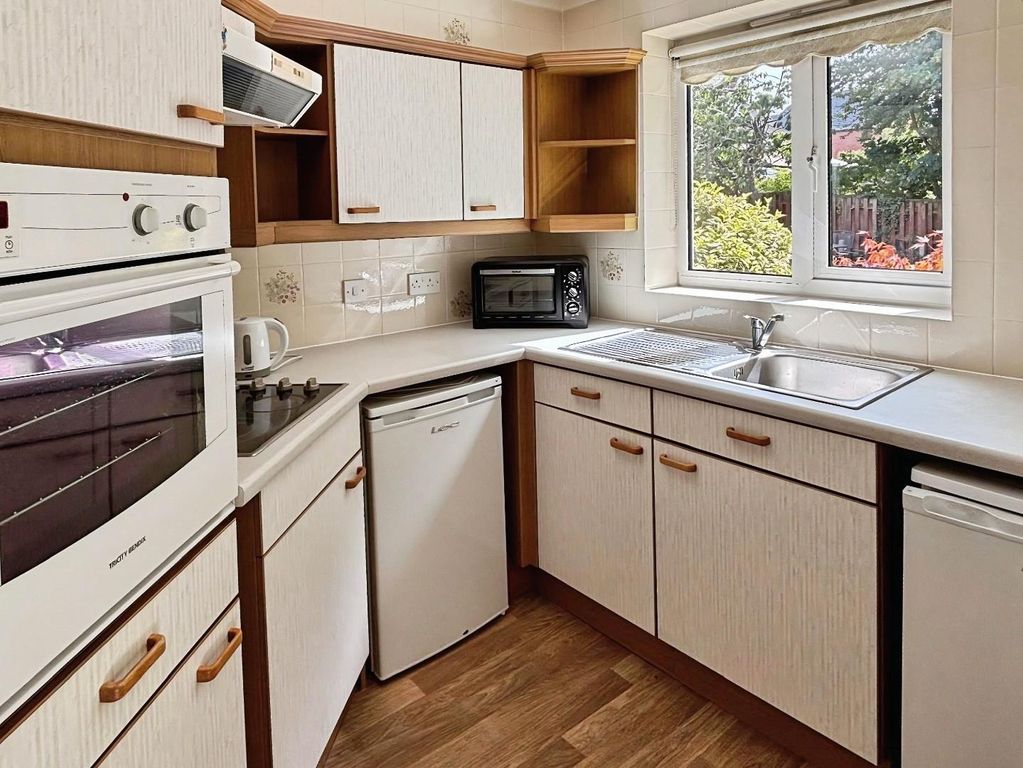 Property photo 2 of 14 1645c401-1Fae00ba-8c22-419E-9E0B-576Aed21E1Ab.Jpeg