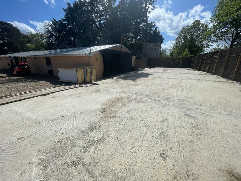 Property photo 2 of 4