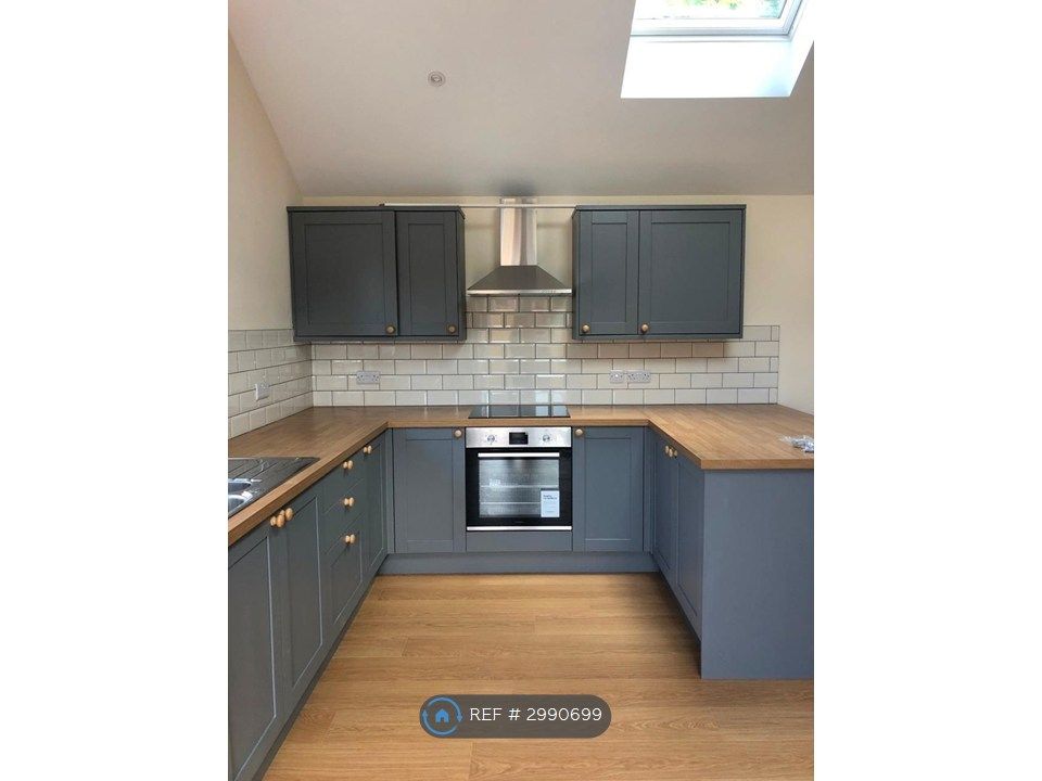 Property photo 3 of 10 Kitchen Area